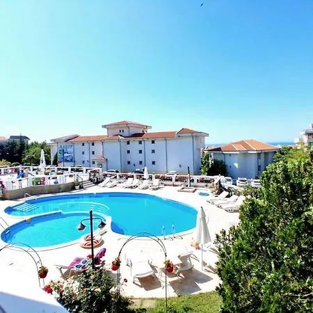 Lazur 2 Apartment