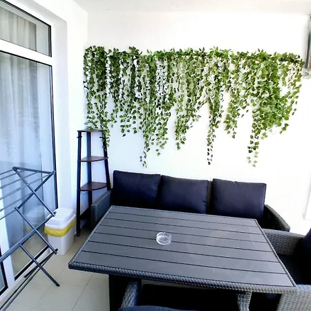 Lazur 2 Apartment *